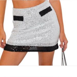 Silver Sequin Mini Skirt Women’s Size Small Black Sequin Contrast NEW with tags.